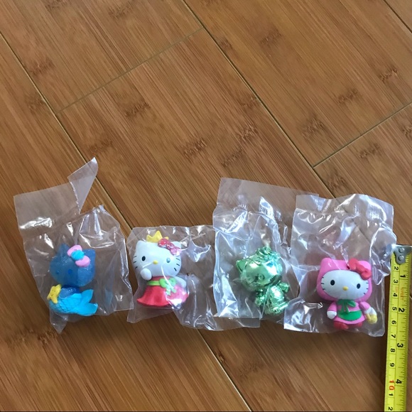 Full set Hello Kitty Mini Collectible  Figures - Picture 7 of 8